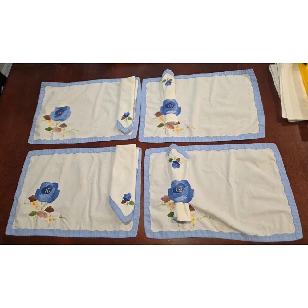 Vintage Floral Applique & Embroidered Placemats w/Napkins Set of 4